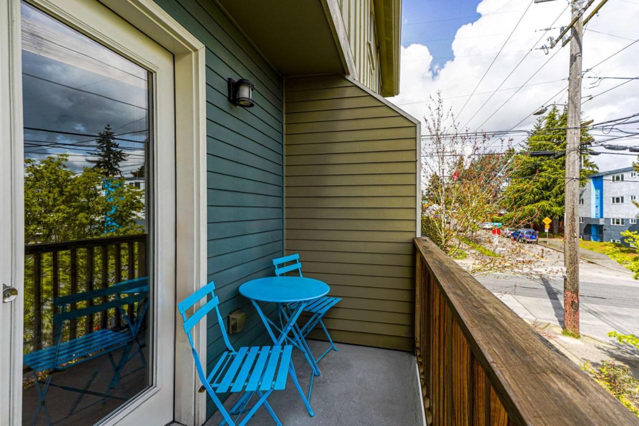 Stylish North Seattle Townhouse- Dual Master Suites Luaran gambar